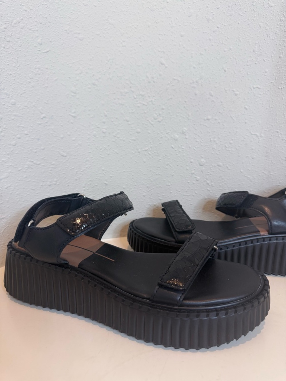 Dolce Vita Debra Embossed Leather Black Croc Platform Sandal Size 9.5 NWT - Picture 8 of 16